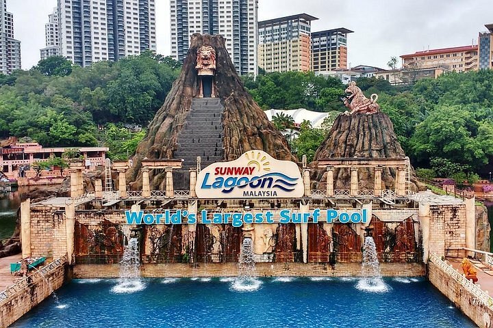 Malaysia 4 Nights / 5 Days Package